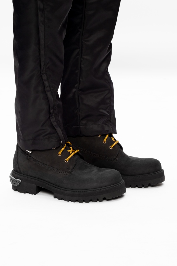 VETEMENTS Suede trekking boots with logo | Men's Shoes | Vitkac